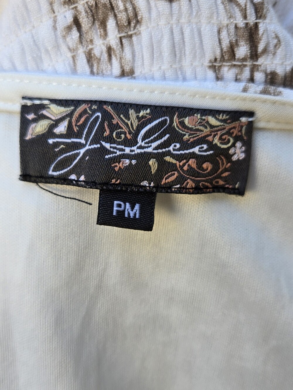 J Gee Vintage-Inspired Cream Floral Maxi Dress - Picture 7 of 9